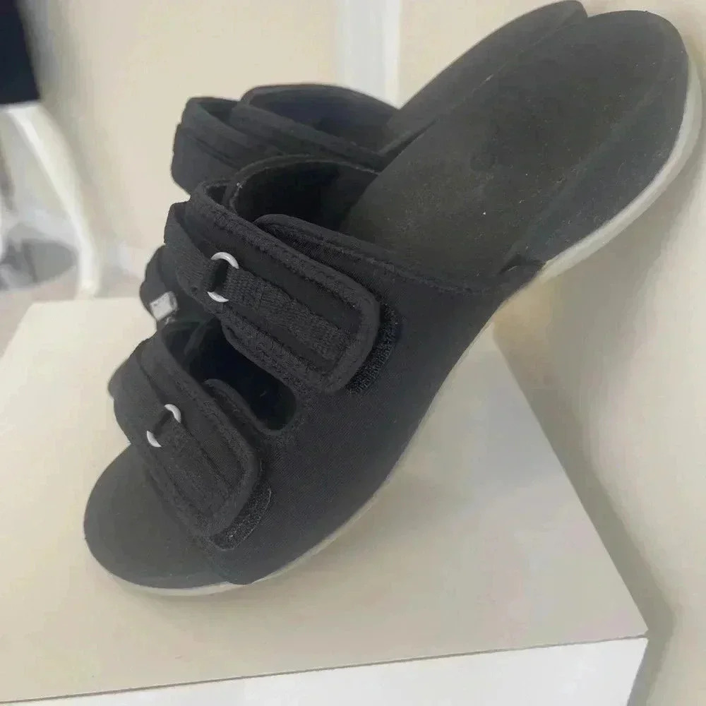 Vionic Sarah Orthotic Supportive
Slide Sandals black color in good condition - Picture 6 of 14
